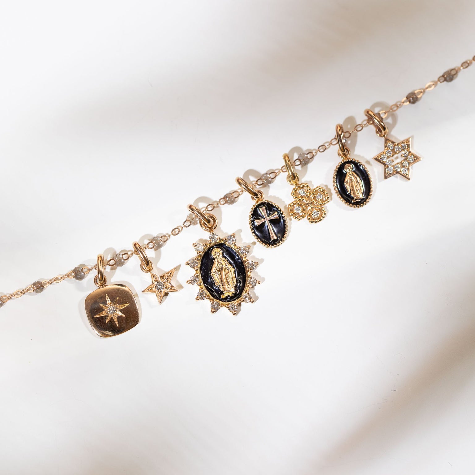 Gigi Clozeau - Pendentif Etoile de David, diamants, or rose